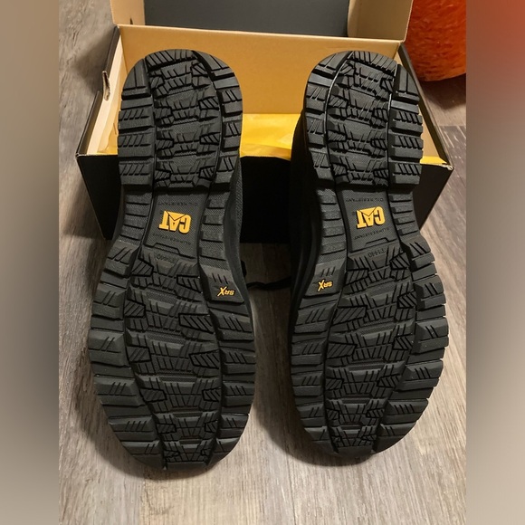 Mens CAT Catipaillar black work sneakers - Picture 8 of 13